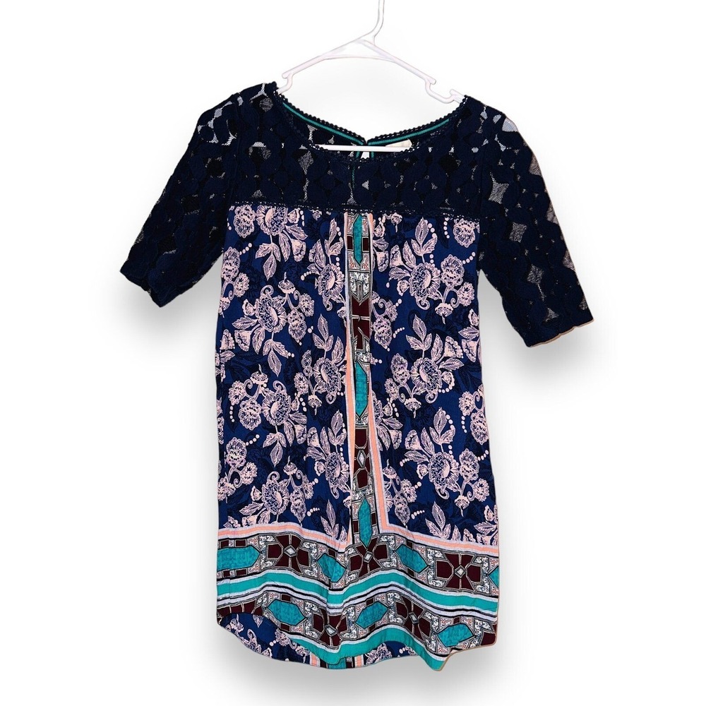 FP3 Akemi + Kin Anthropologie Maite Lace Geometric Tunic Blouse Top XS Blue‎